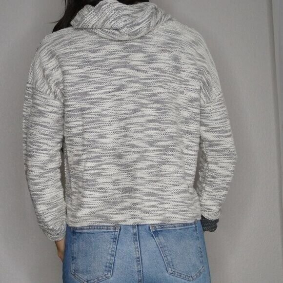 Gray Cowl Neck Cropped Sweatshirt Size S - Picture 3 of 8